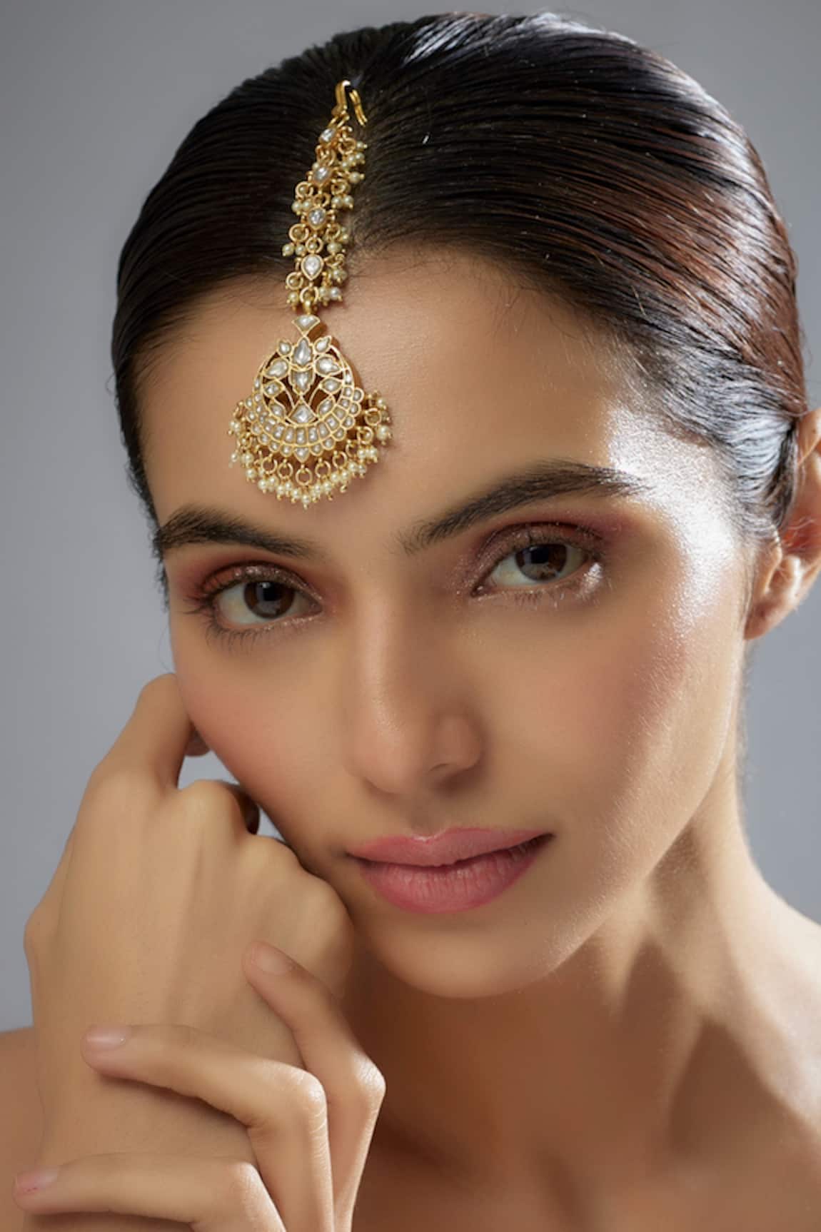 Karisa Designs Kundan & Pearl Embellished Maangtikka 