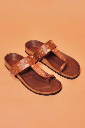 Dmodot Bruno Corko Ricamo Kolhapuri Sandals