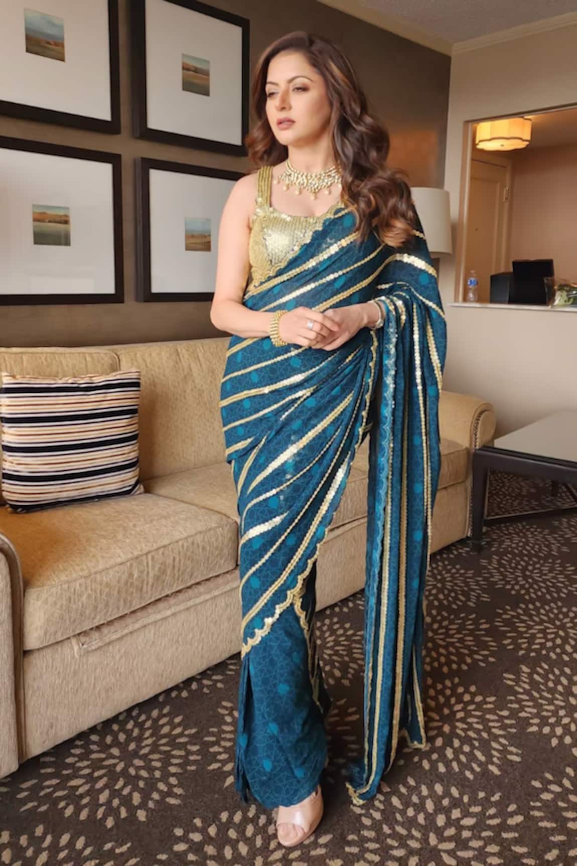 Krisha Sunny Ramani Geometric Print & Embroidered Saree With Blouse 