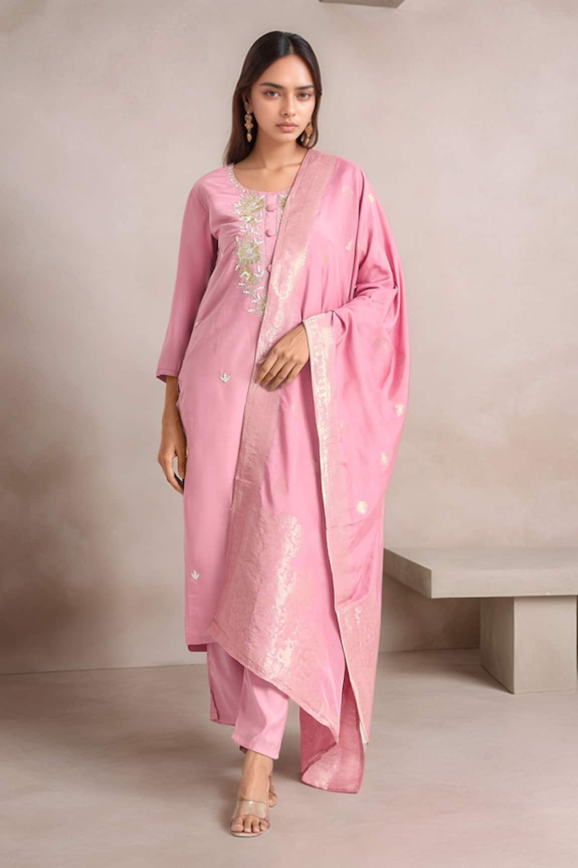 Samyukta Singhania Zardozi Embroidered Kurta Set 