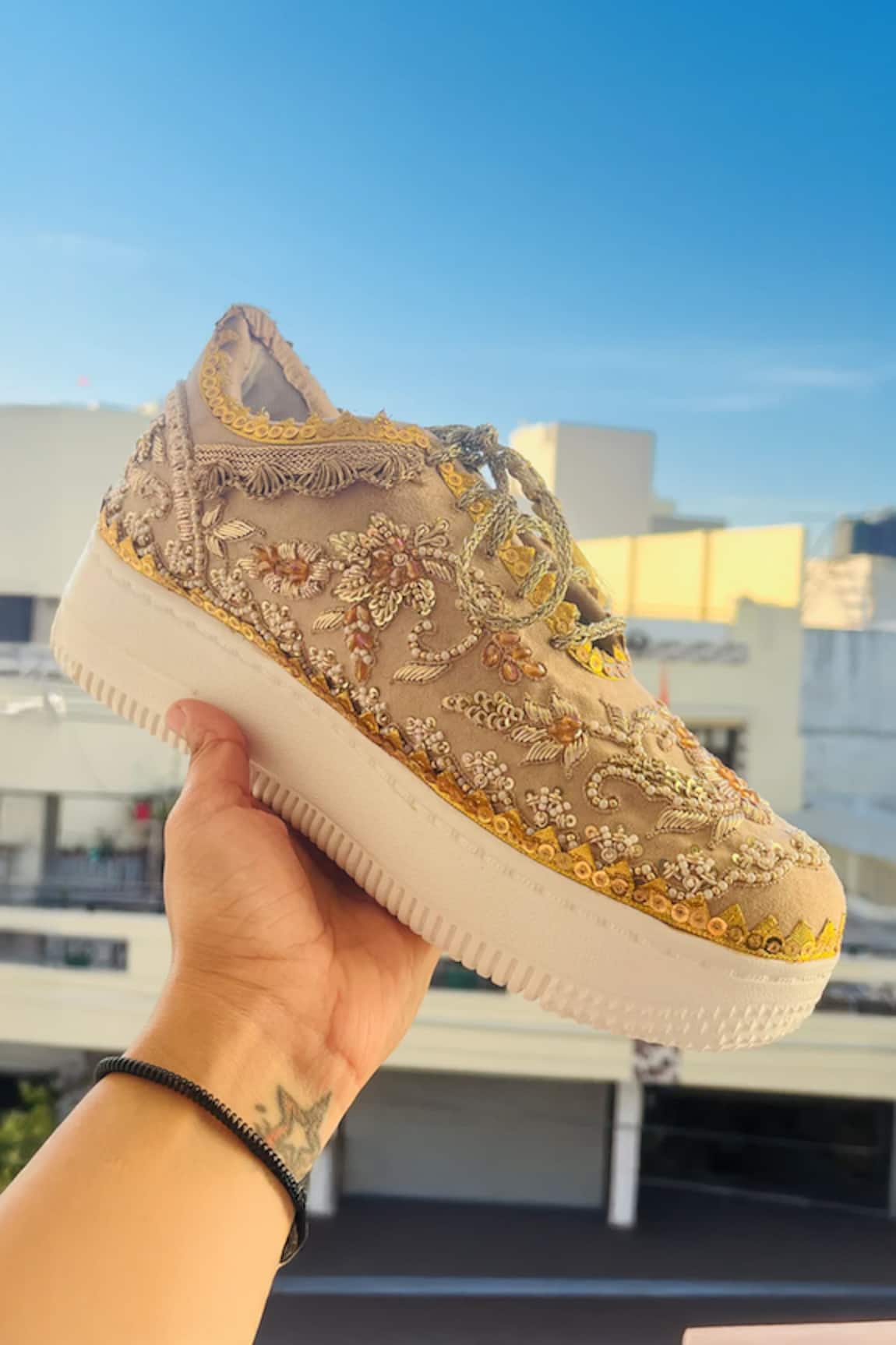 Shiveen Shiveen Cream Zari Embroidered Sneakers 