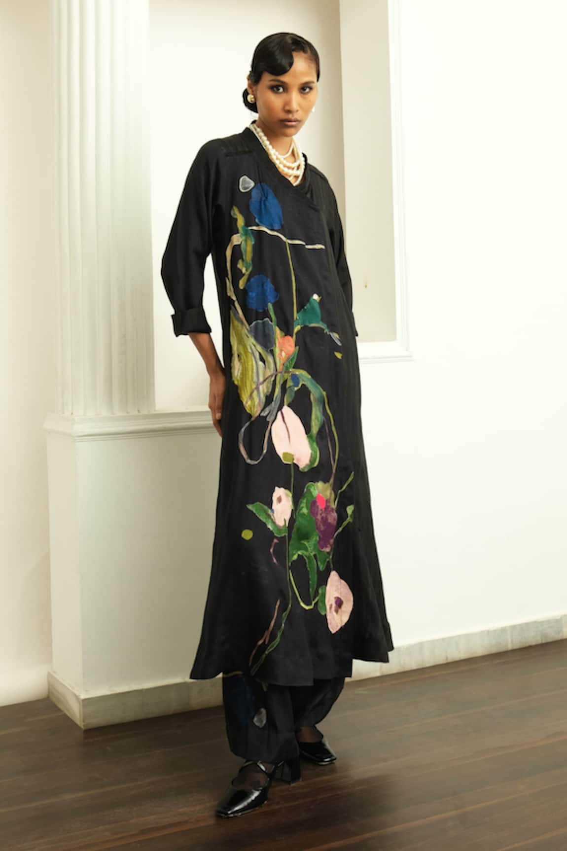OFRIDA Psyflora Etro Hand Embroidered Kurta With Pant