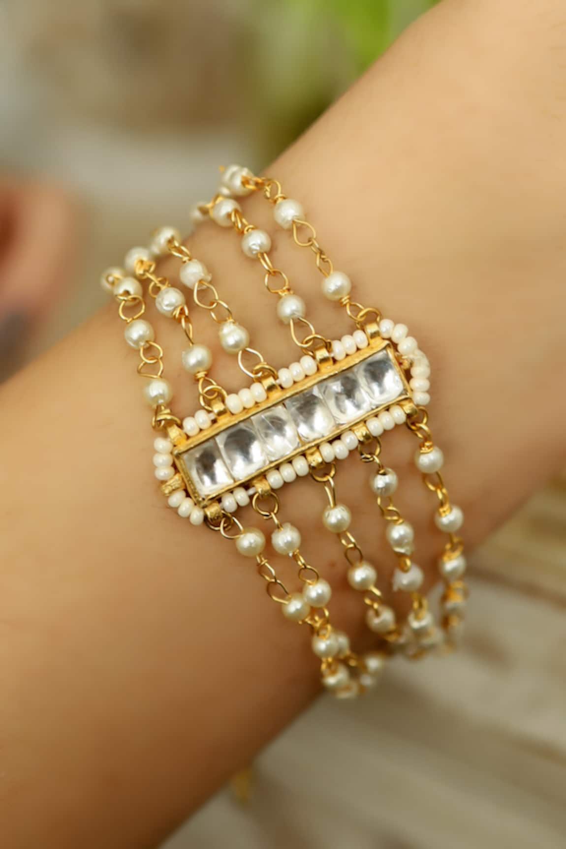 Do Taara Kundan & Pearl Embellished Bracelet 