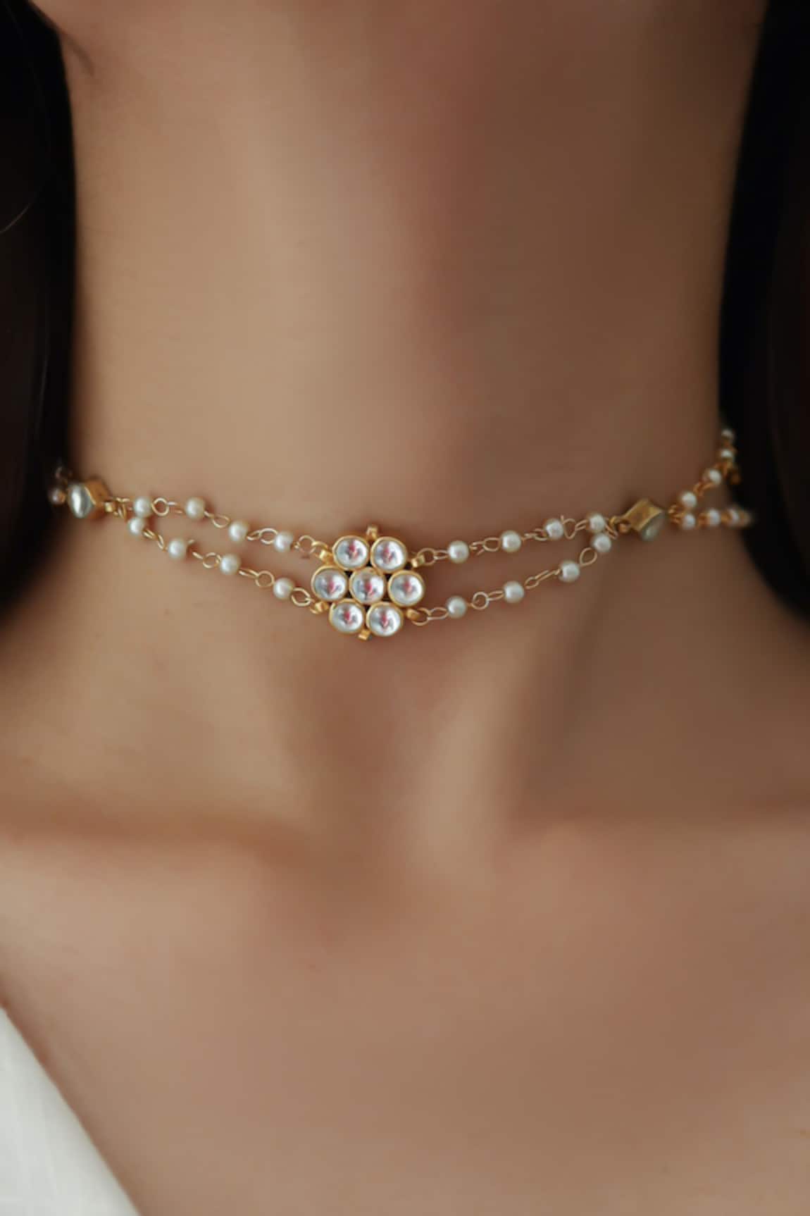 Do Taara Kundan Studded Pendant Choker 