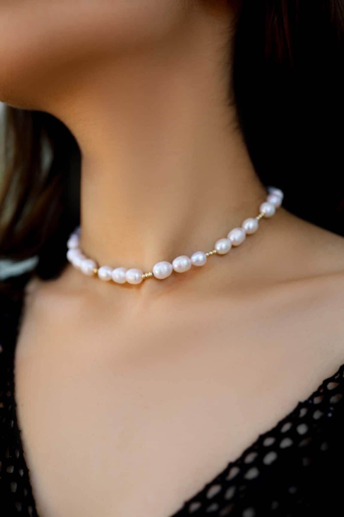 Do Taara Pearl Embellished Necklace 