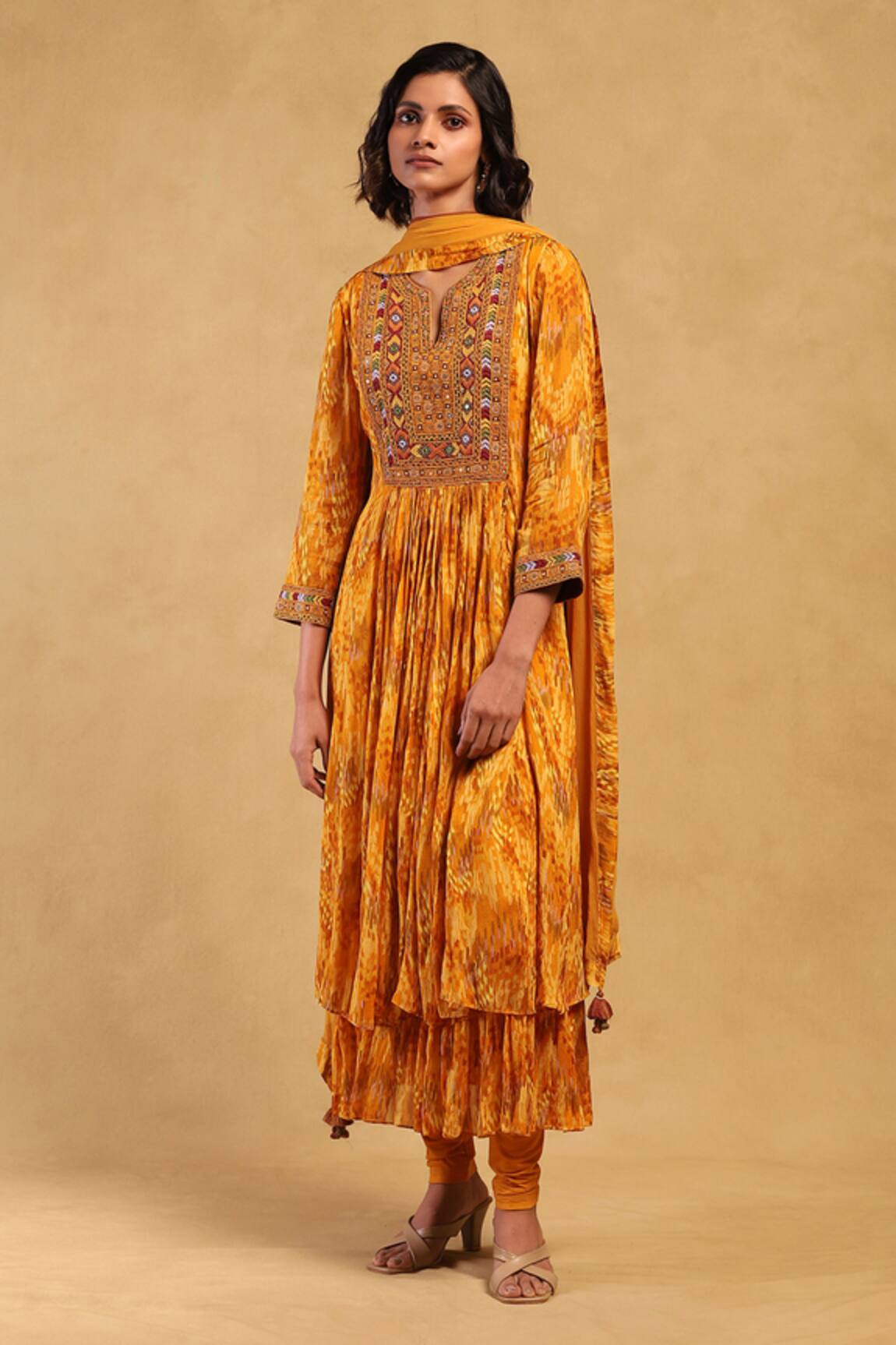 Ritu Kumar Niagra Abstract Mosaic Print Layered Kurta Set 