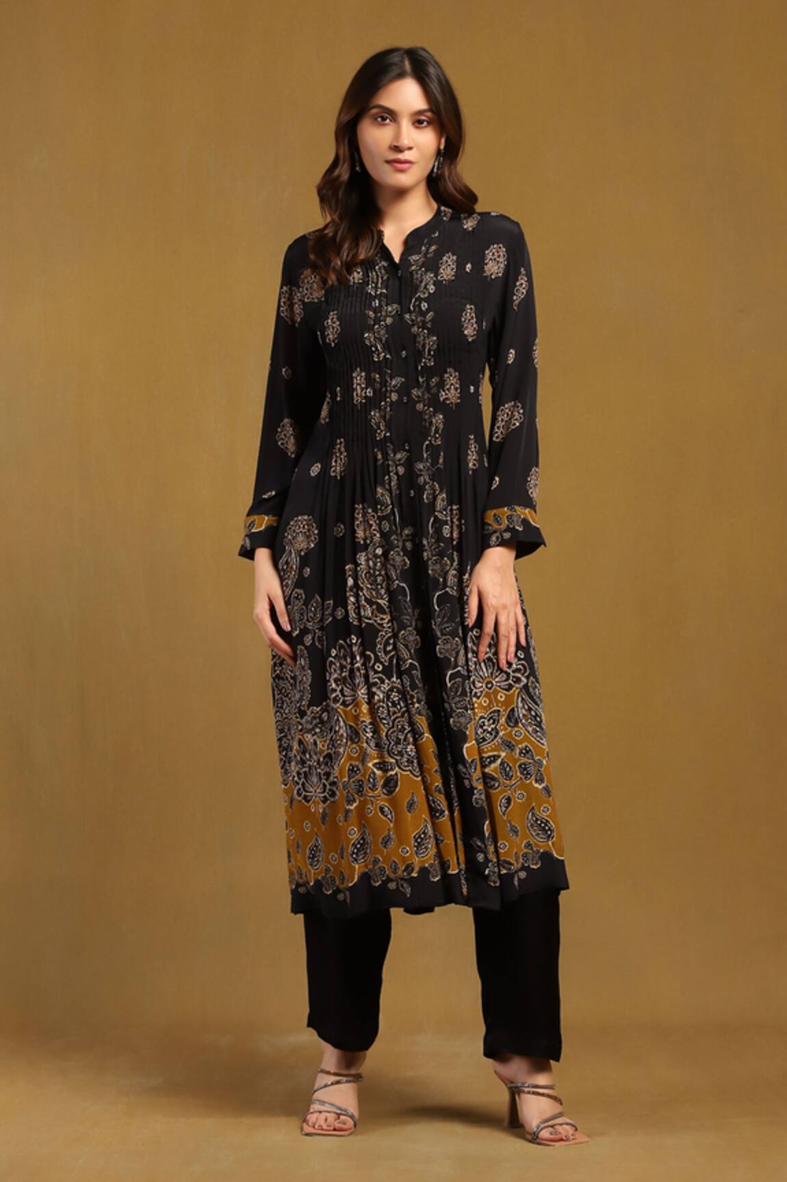 Ritu Kumar Madhura Floral Paisley Pattern Collared Kurta 