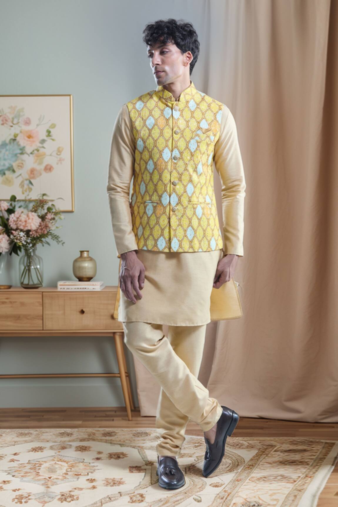 Arihant Rai Sinha Geometric Bandhani Woven Bandi & Kurta Set 