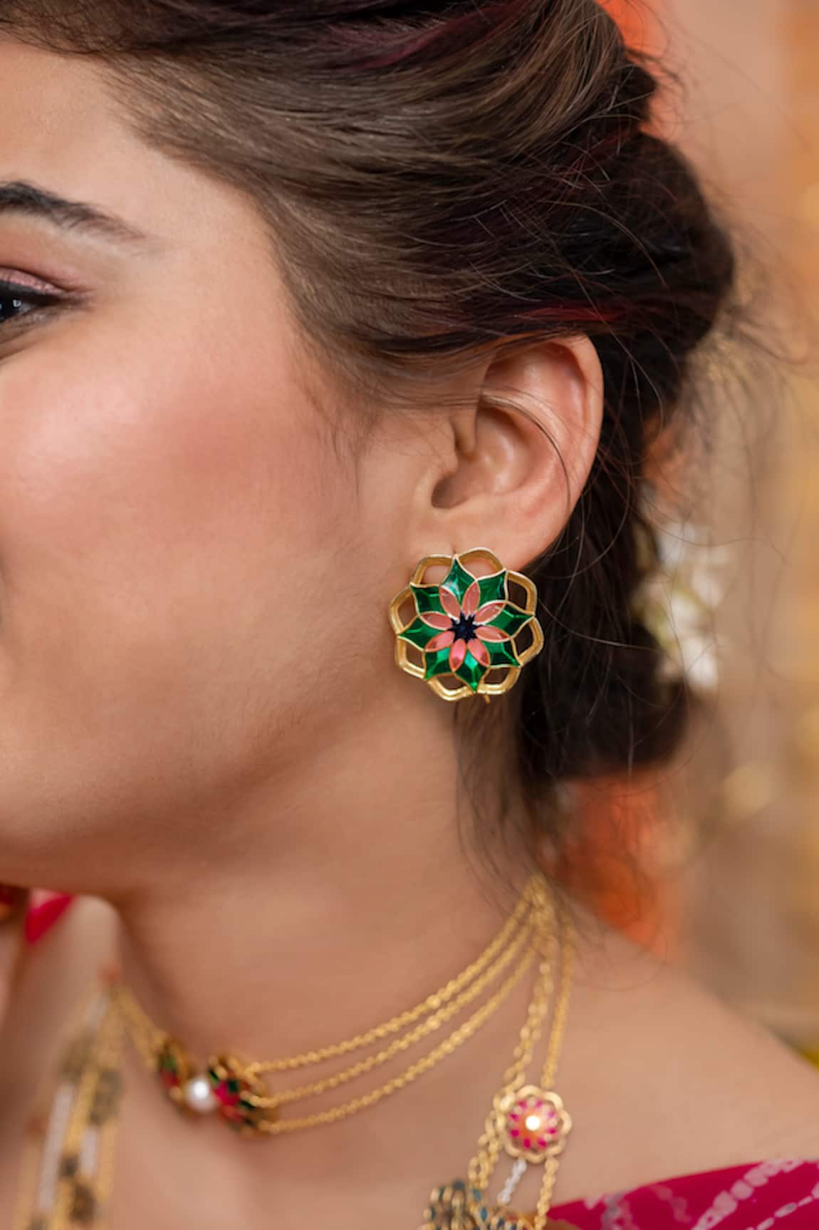 Manner Floral Enamel Stud Earrings 
