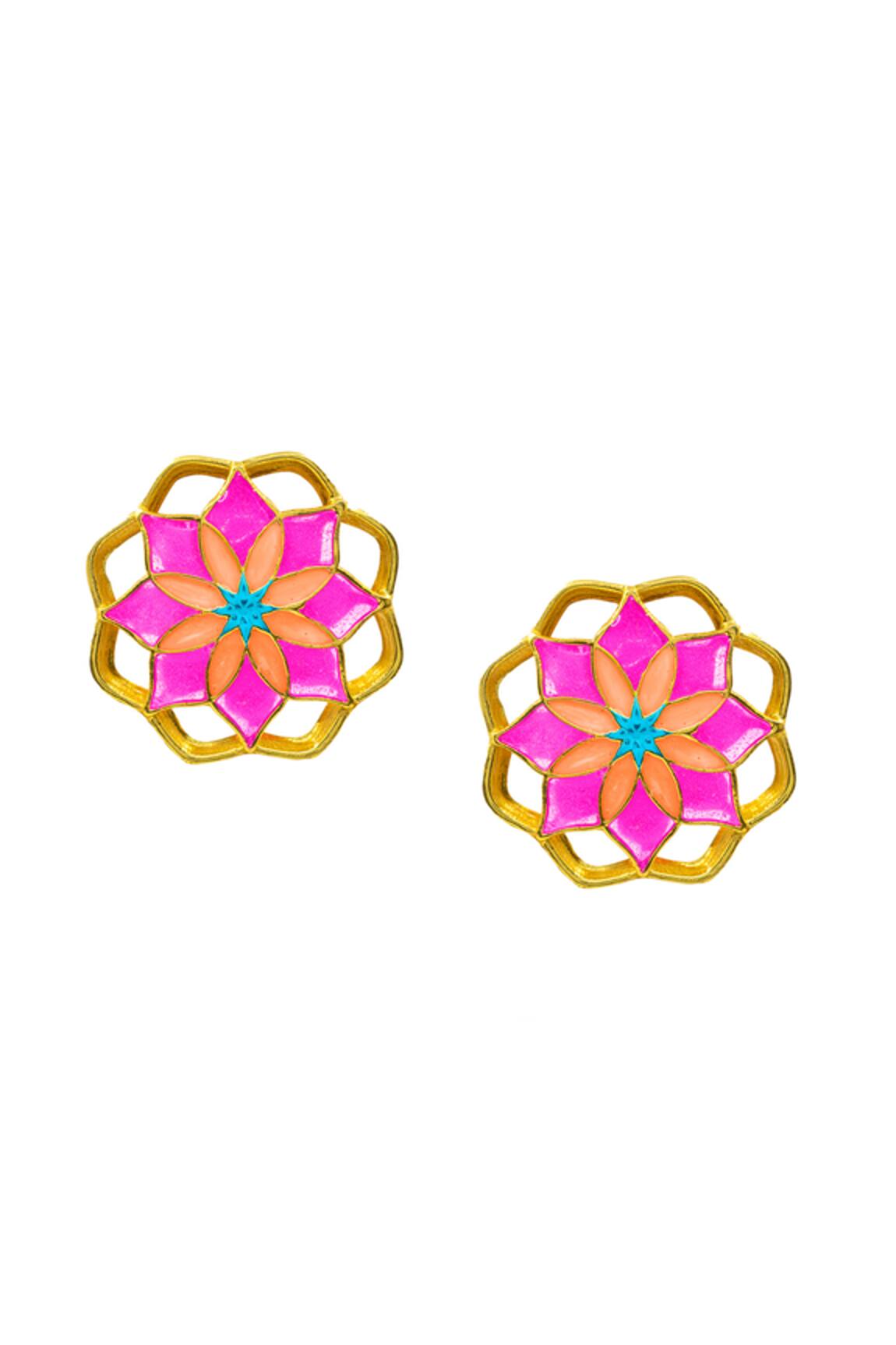 Manner Floral Enamel Stud Earrings 