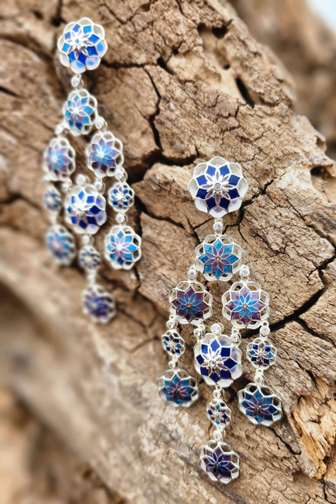 Manner Floral Cut-Out Blue Enamel Dangler Earrings 