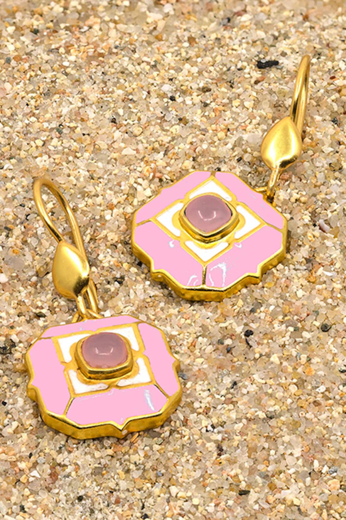 Manner Geometric Rose Quartz Dangle Earrings 