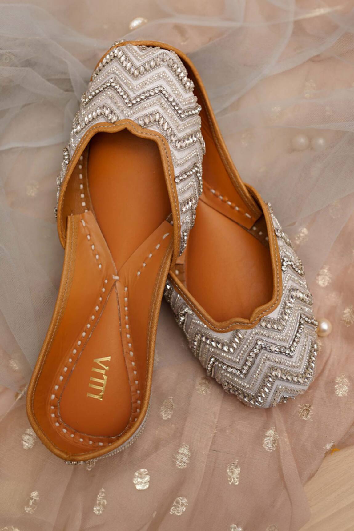 House Of Vitti India Bluish White Chevron Embroidered Juttis