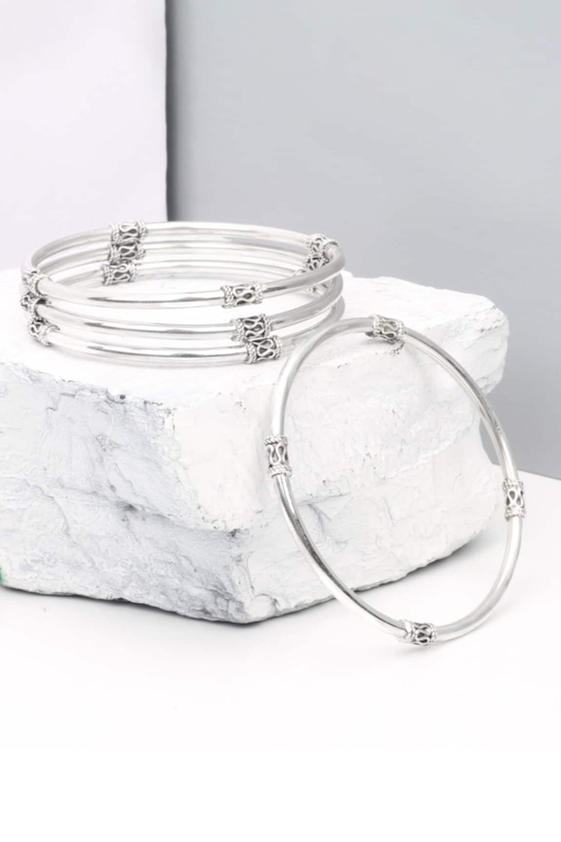 Sangeeta Boochra Marta Carved Unit Bracelet 