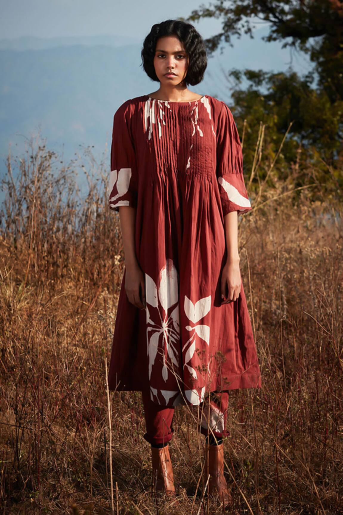 Kharakapas Floral Print Tunic & Pant Set 