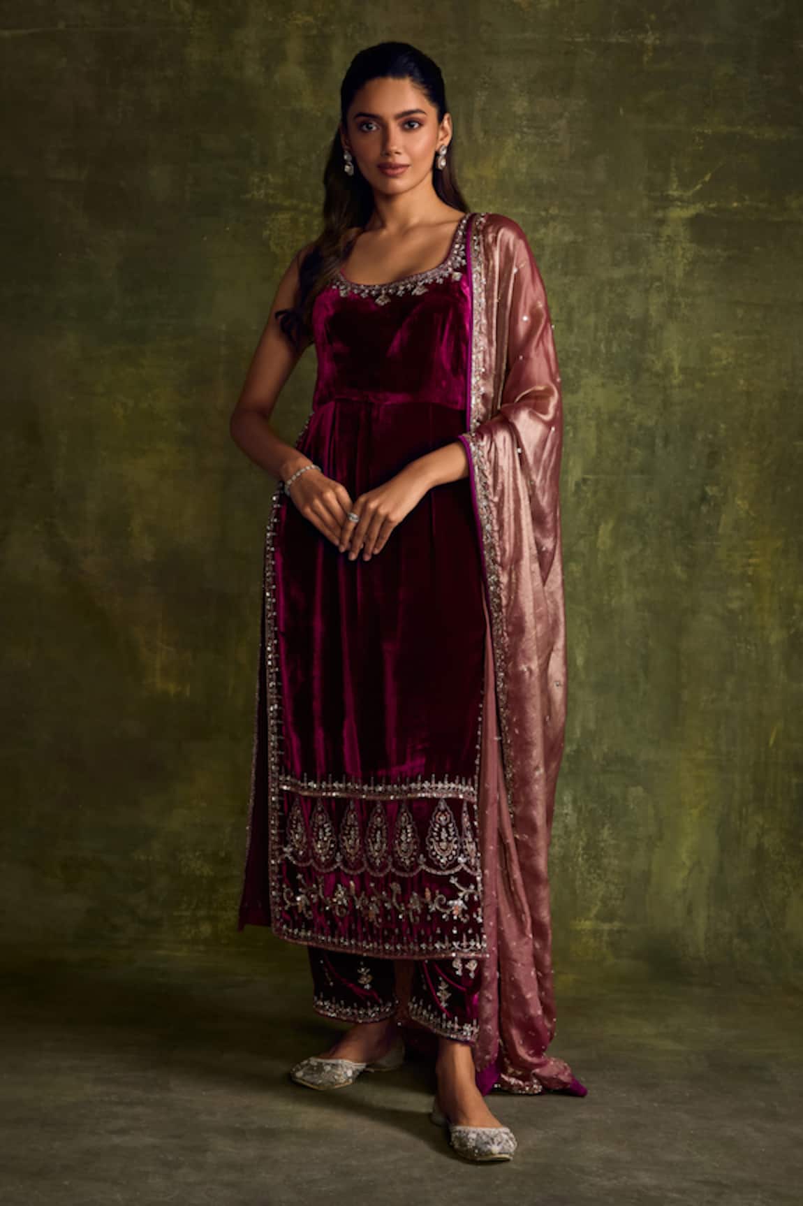 Label Sanya Gulati Floral Cutdana Velvet Kurta Set 