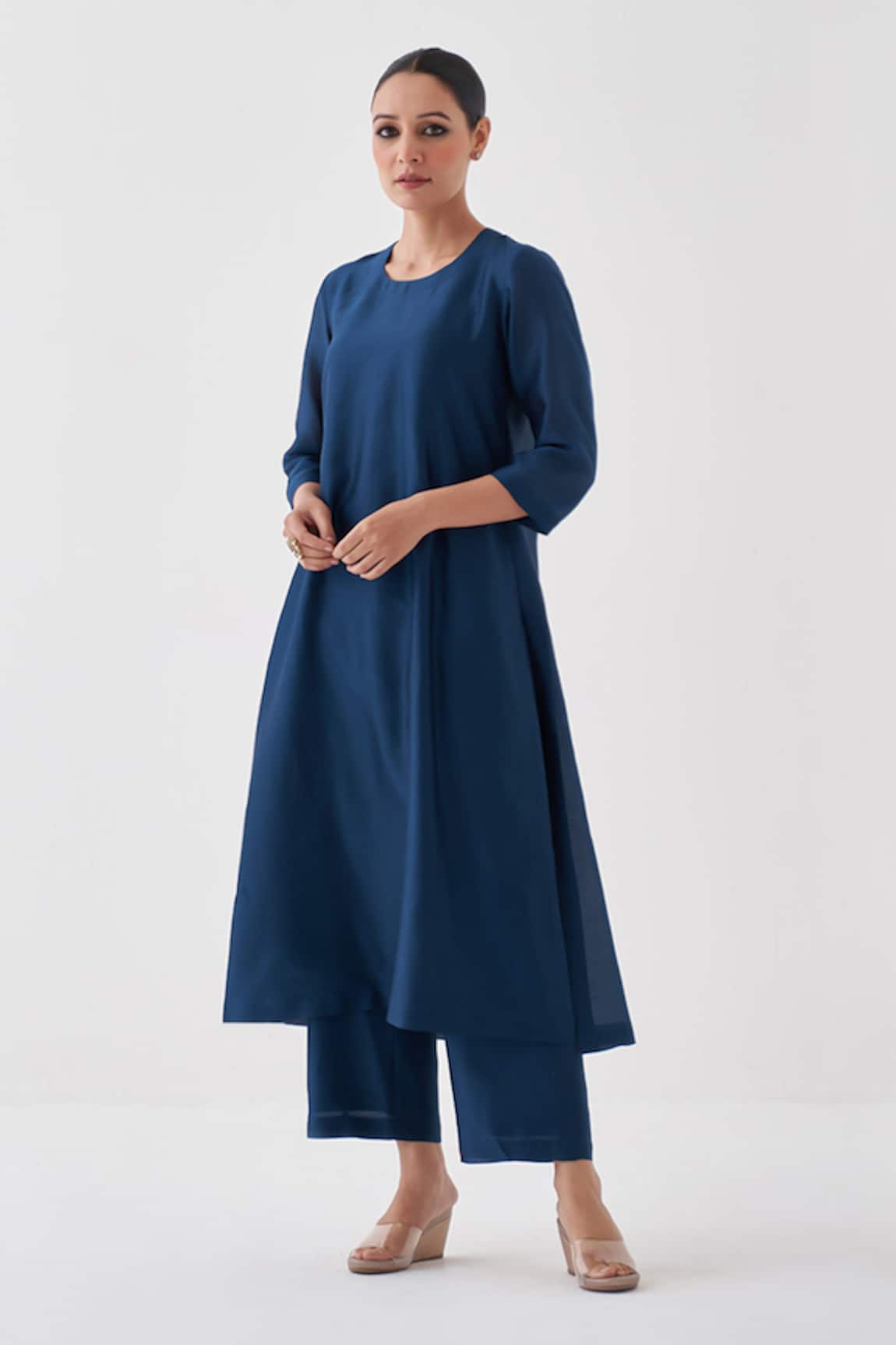 Vaaya Midnight Blue Solid Kurta Set 