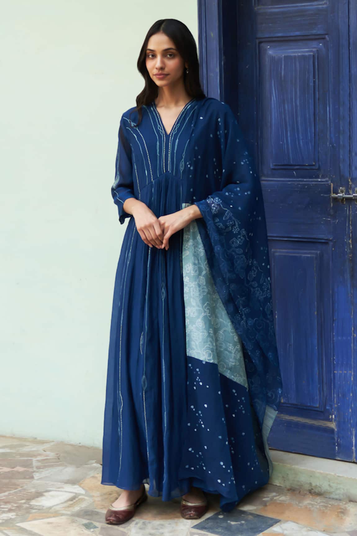 Vaayu Floral Thread Work Anarkali Set 