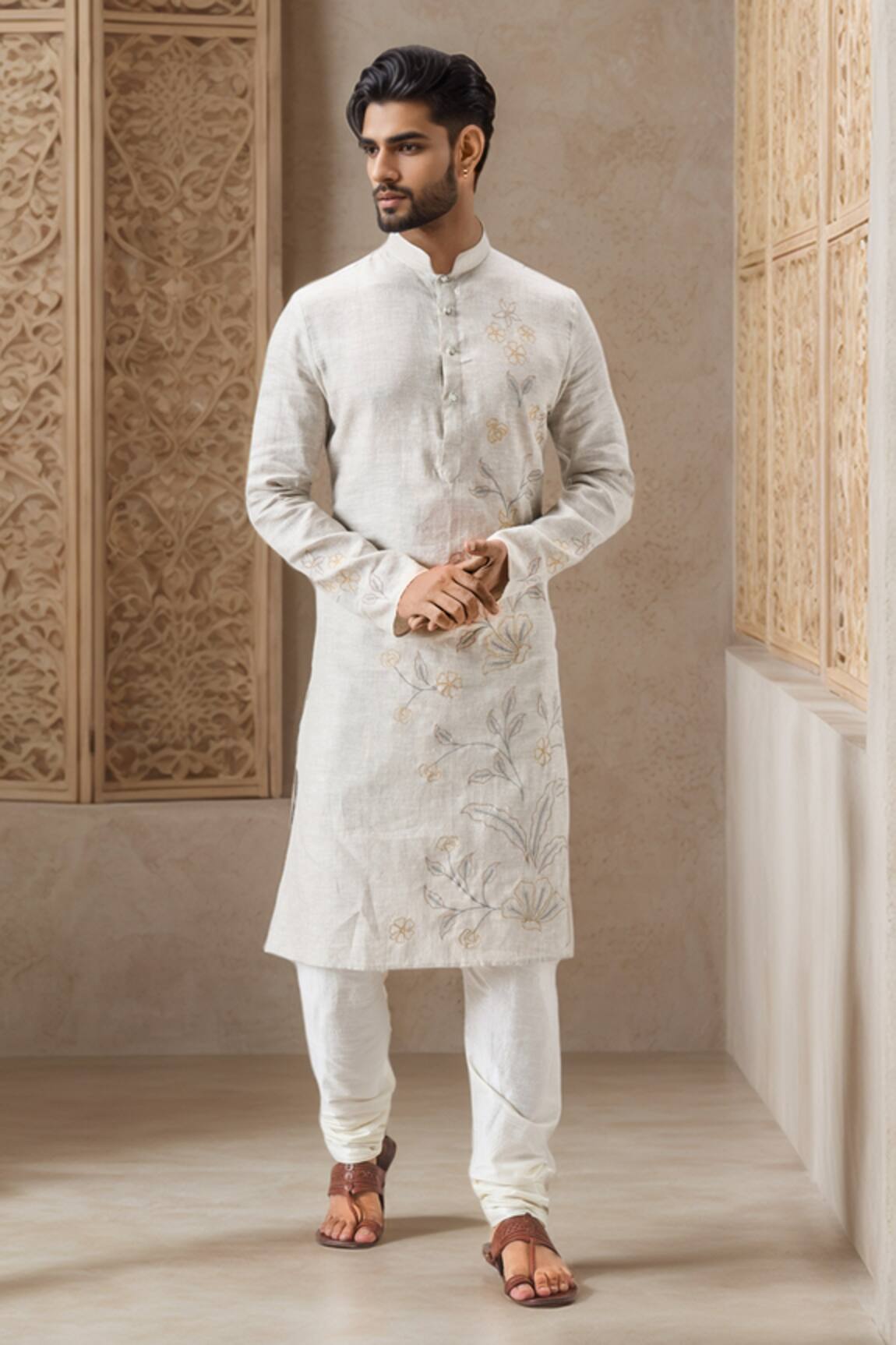 Samyukta Singhania Floral Embroidered Kurta Set 