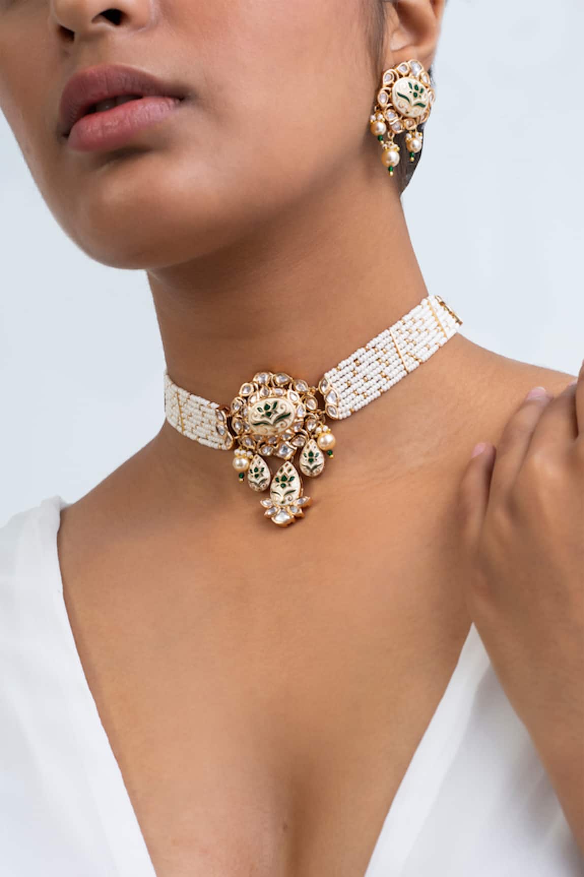 Zevar King Gold Plated Floral Carved Choker Set 