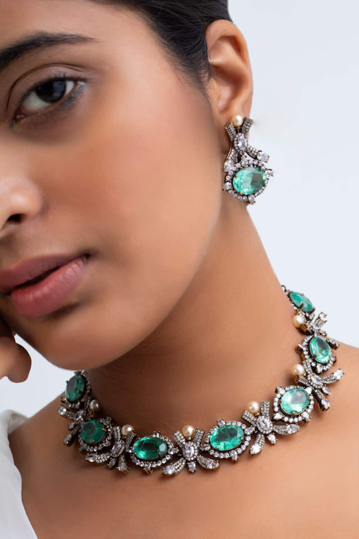 Zevar King Geometric Stone Embellished Choker Set 