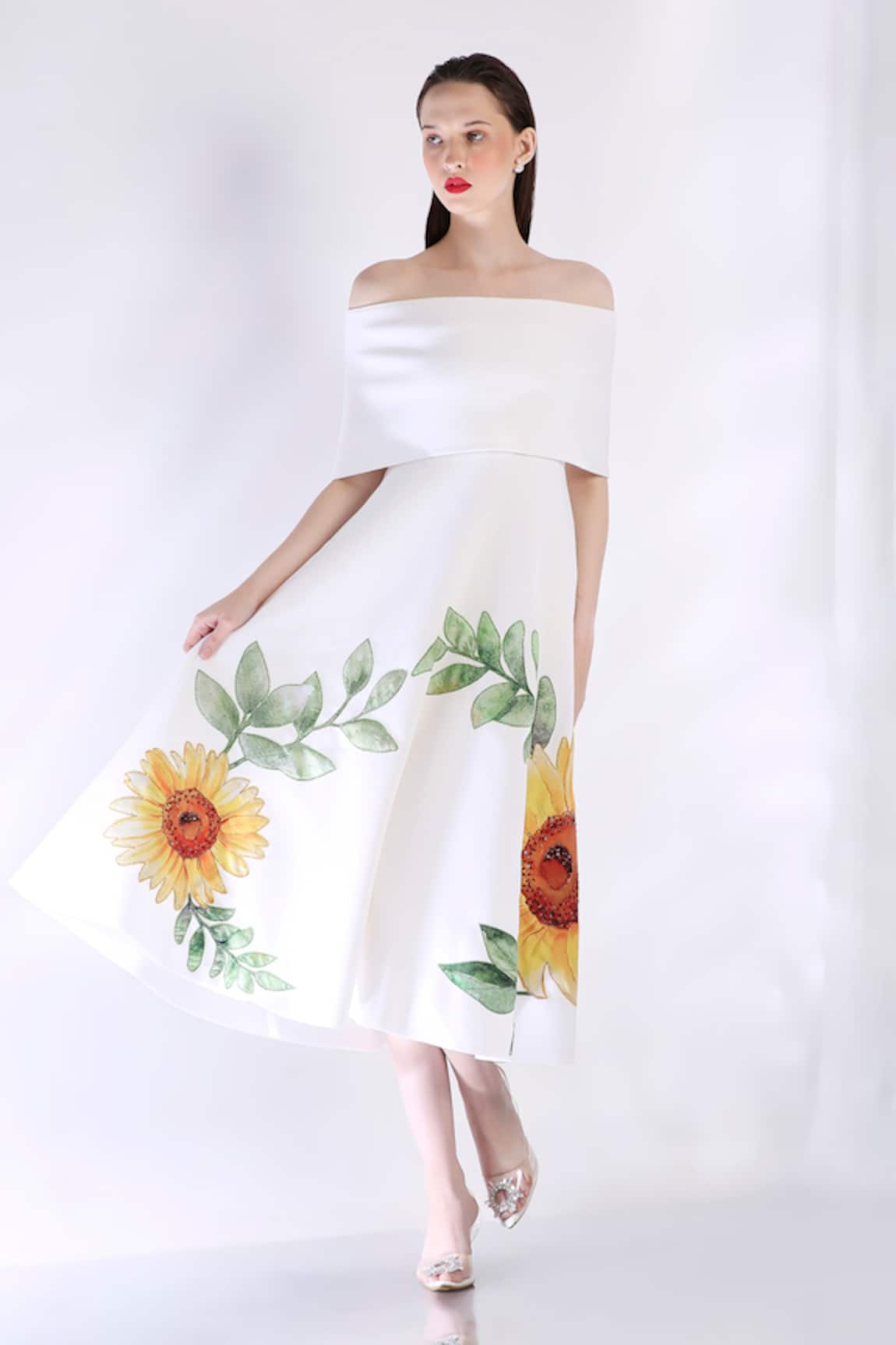 Ozeqo Floral Hand Embroidered Midi Dress With Cape 