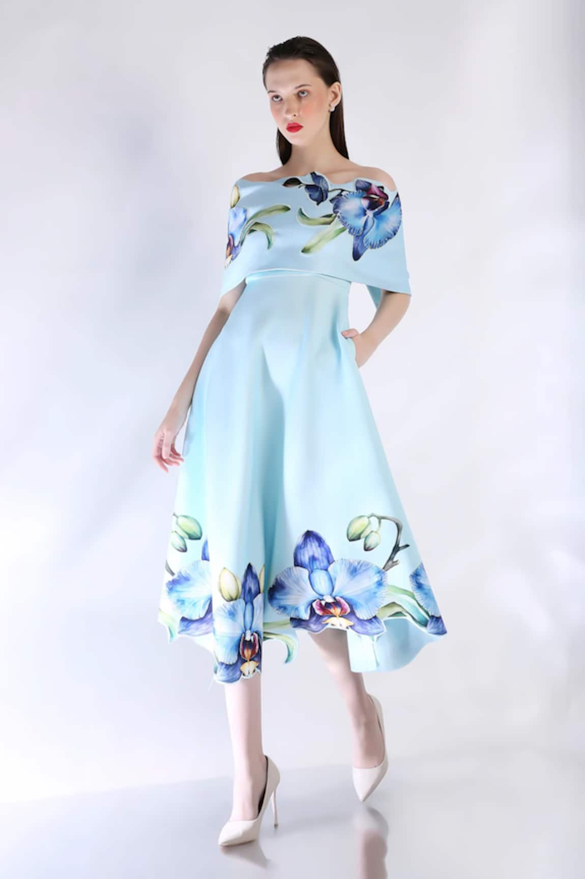 Ozeqo Rose Print Midi Dress With Cape 