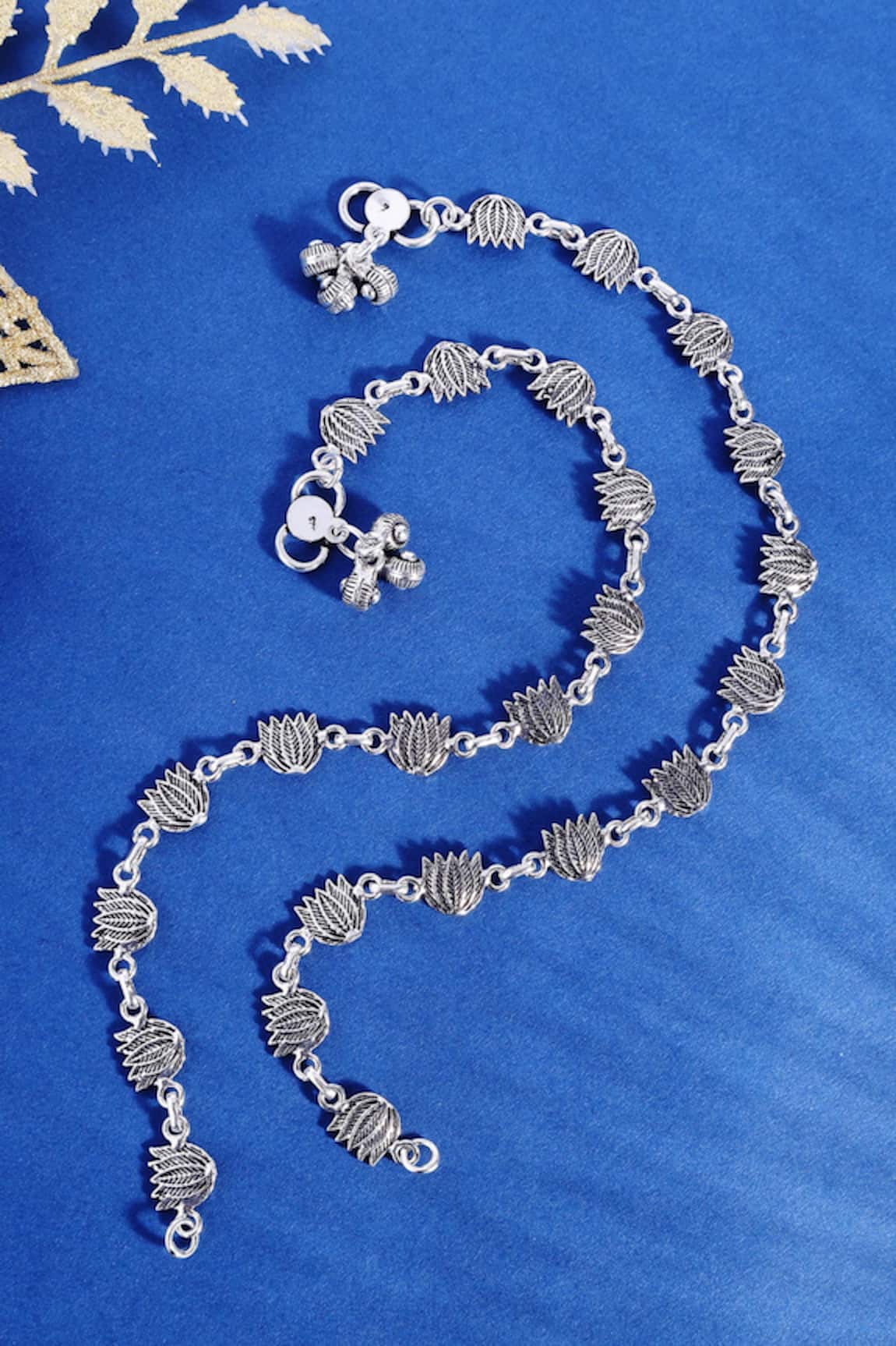 Mero Jewellery Lotus Carved Silver Anklet Set 