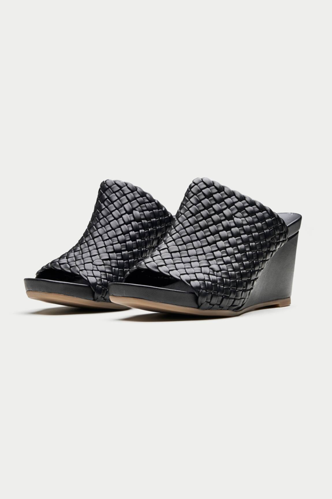 Oroh Woven Strap Black Wedges 