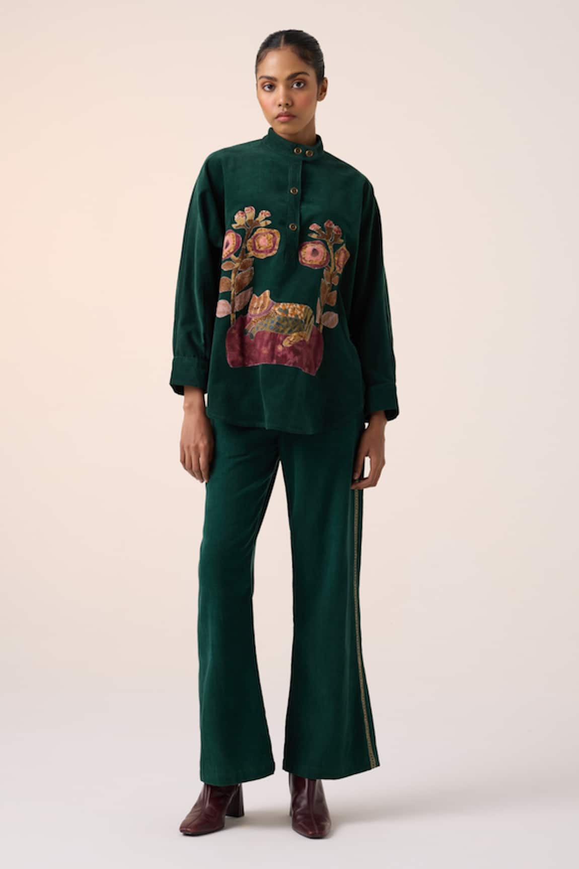 Cord Thread Embroidered Green Pant