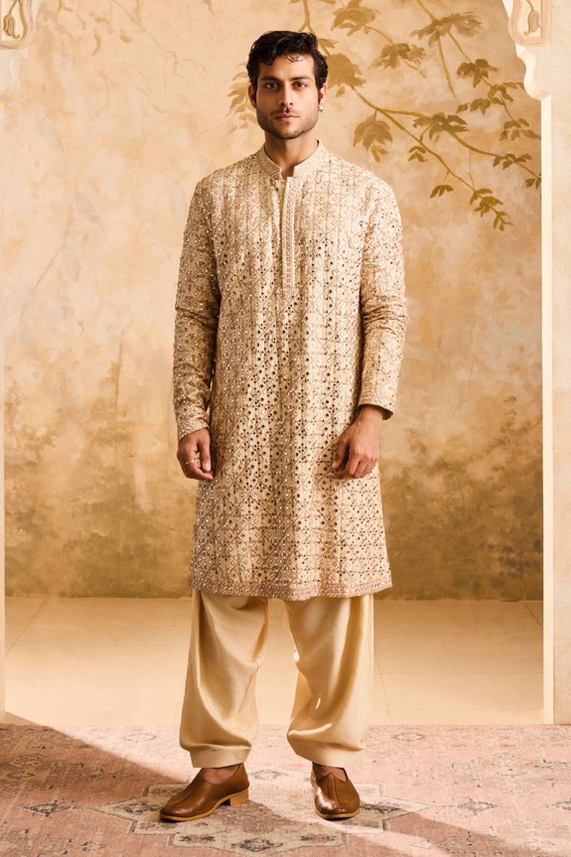 Histori Mirror & Resham Jaal Embroidered Kurta Set 