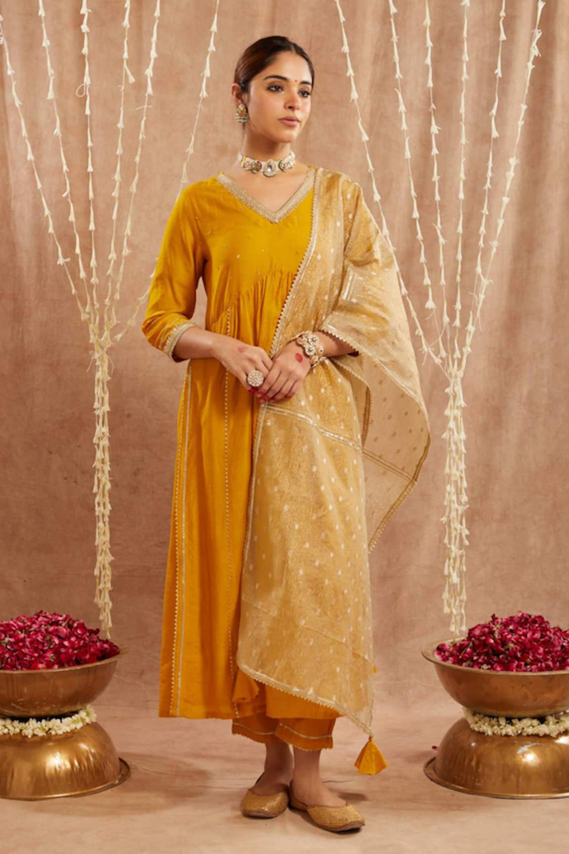 Nero India Sequin Lace Kurta Set 