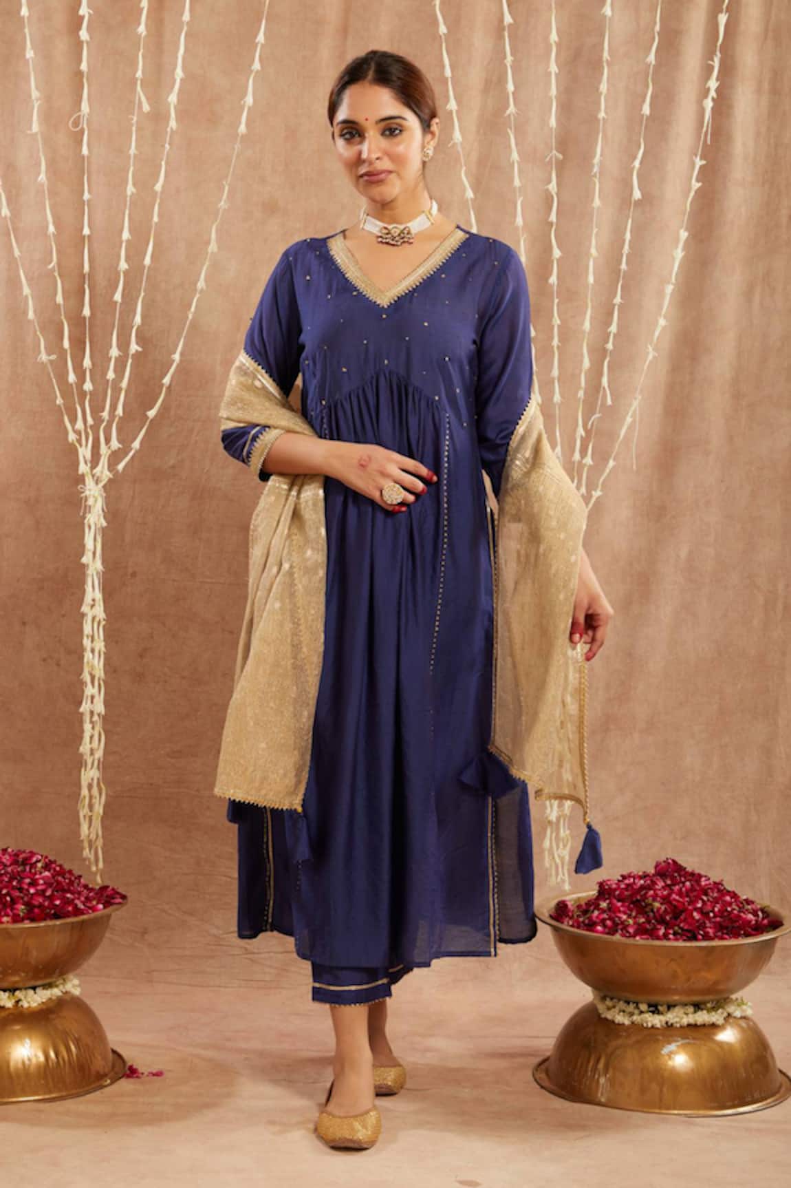 Nero India Lace Sequin Embroidered Kurta Set 