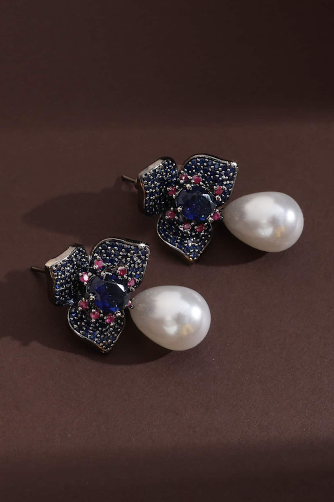 Swabhimann Zirconia Clover & Pearl Drop Earrings 