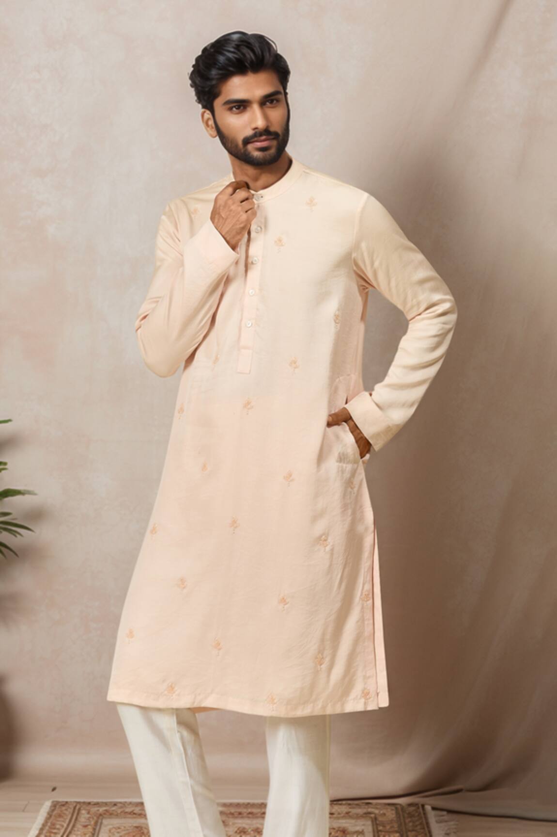 EWOKE Floral Embroidered Pink Kurta 