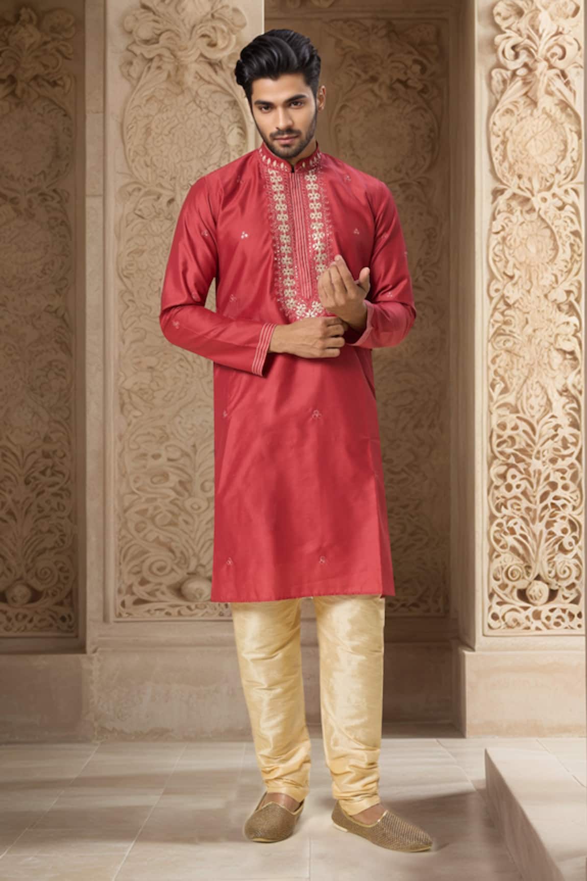 Samyukta Singhania Floral Mirror Embroidered Kurta Set 