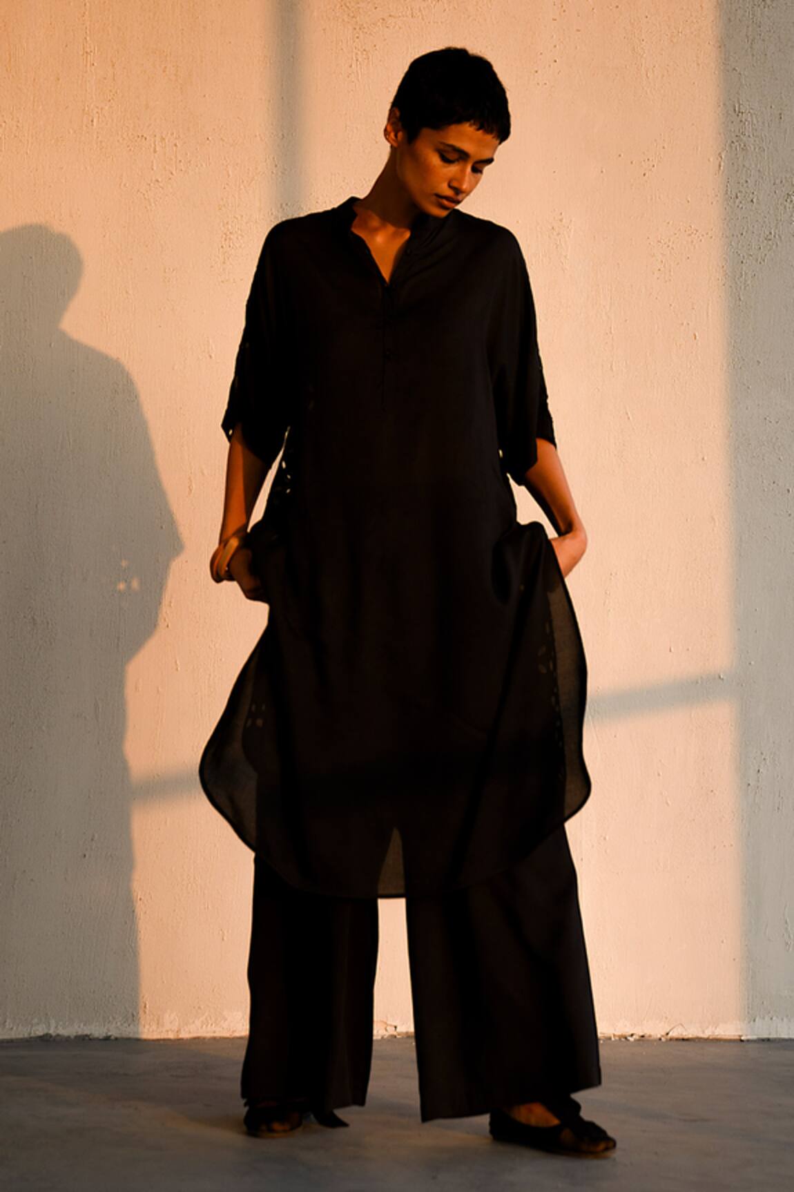 Ituvana Black Cutwork Embroidered Kurta & Pant Set