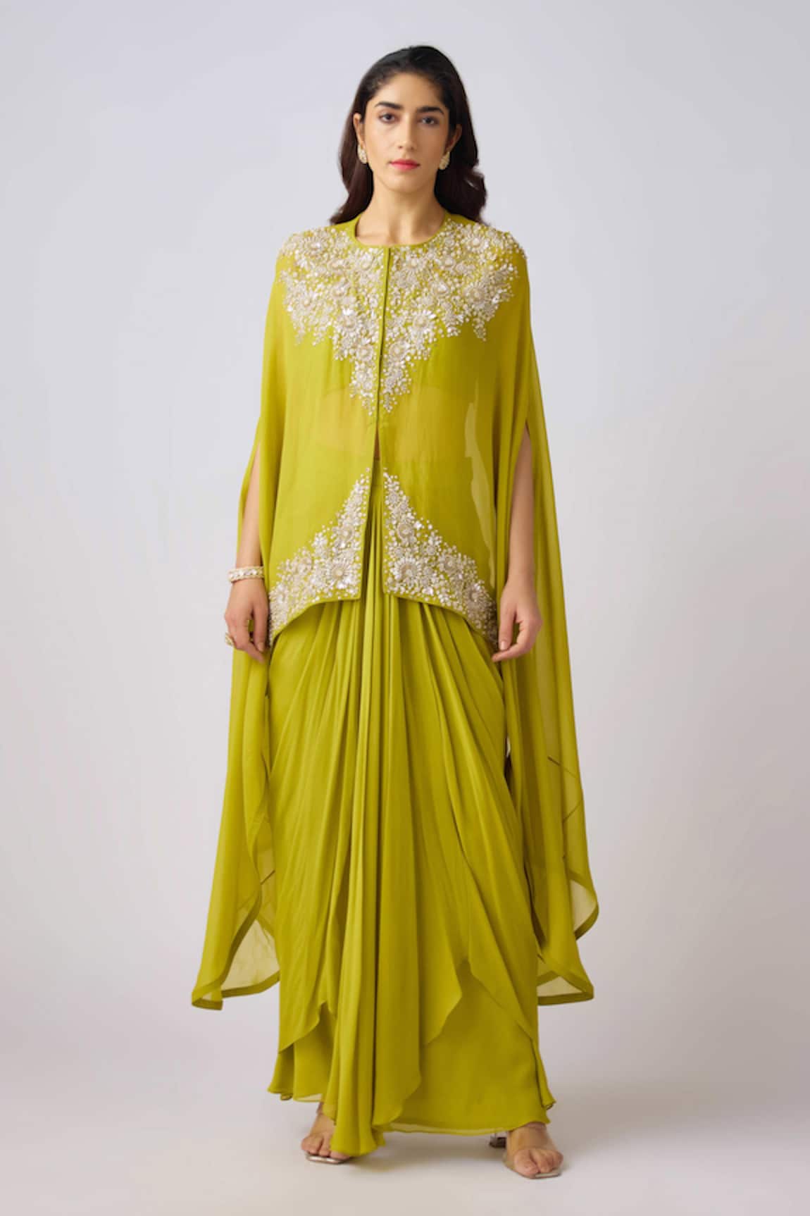 Basanti - Kapde Aur Koffee Bloom Embroidered Cape & Draped Skirt Set 