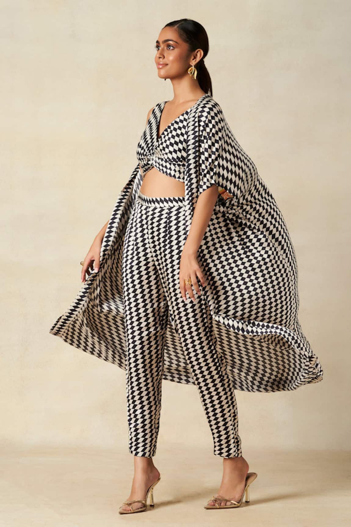 Gulabo By Abu Sandeep Checkerboard Print Cape 