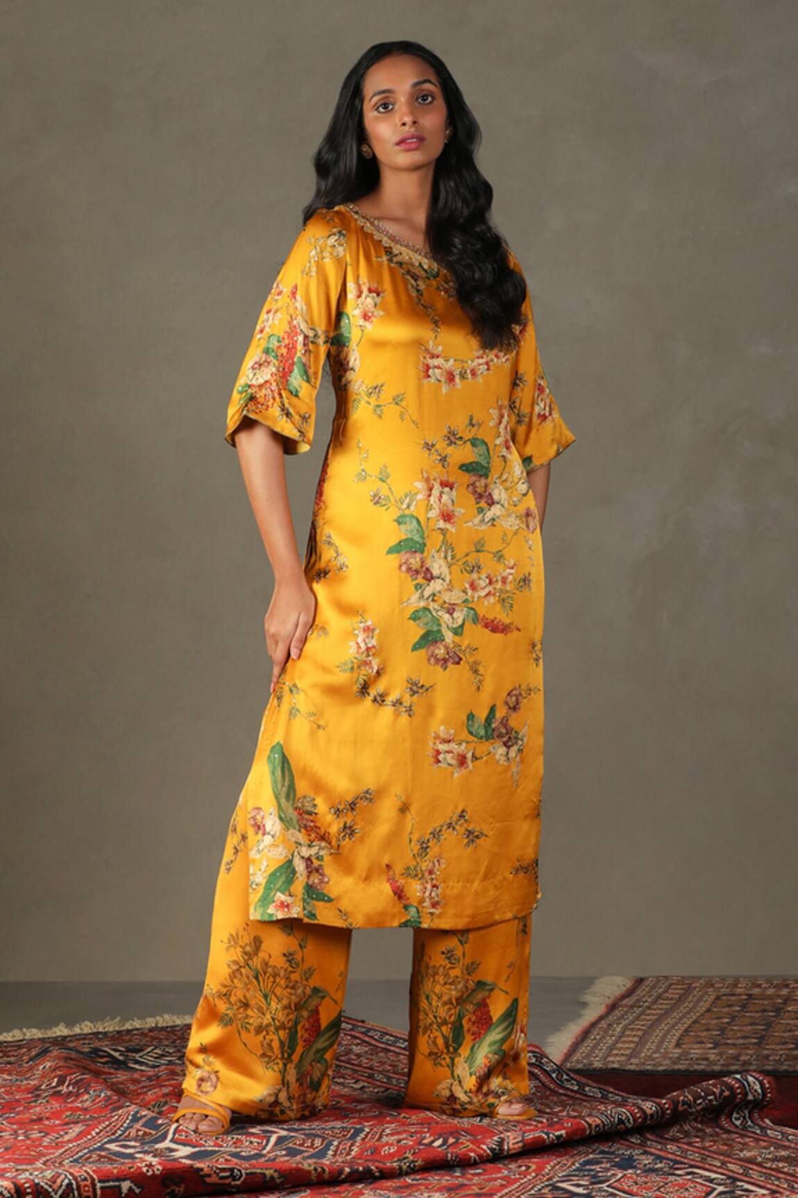 RI.Ritu Kumar Water Lily Print Kurta Set 