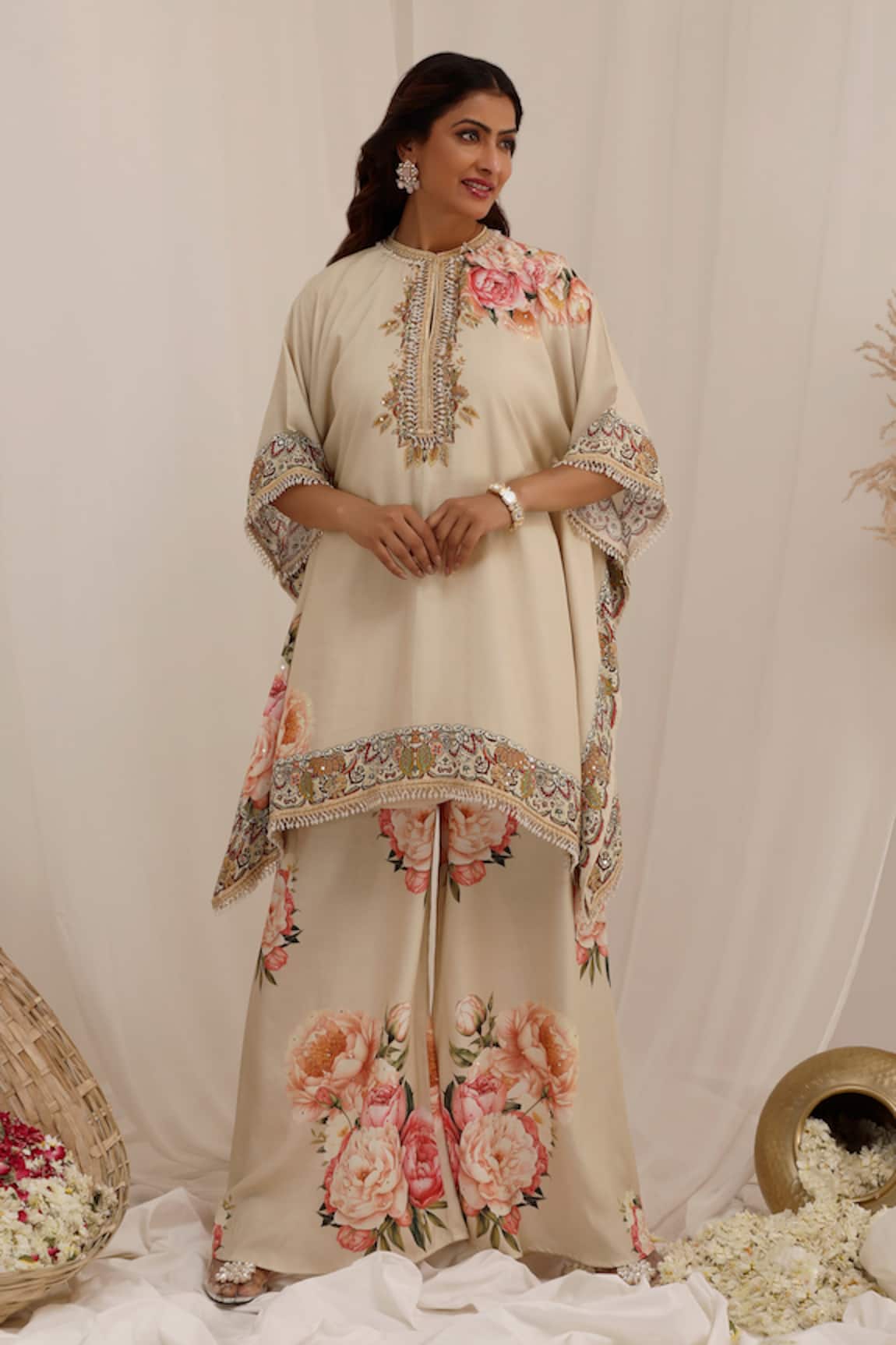 Surkh Syahi Gul Kand Print Kaftan Kurta Set 