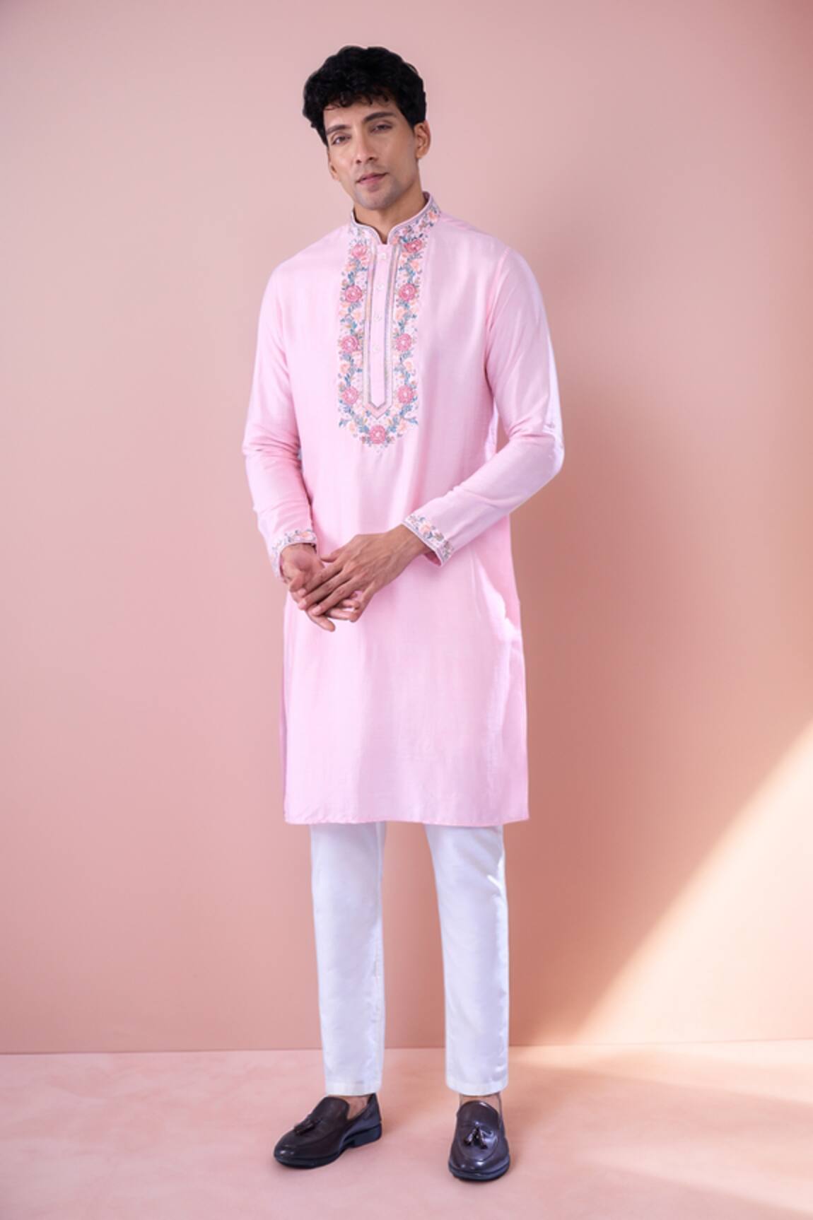 Aariyana Couture Floral Vine Embroidered Kurta & Pant Set 