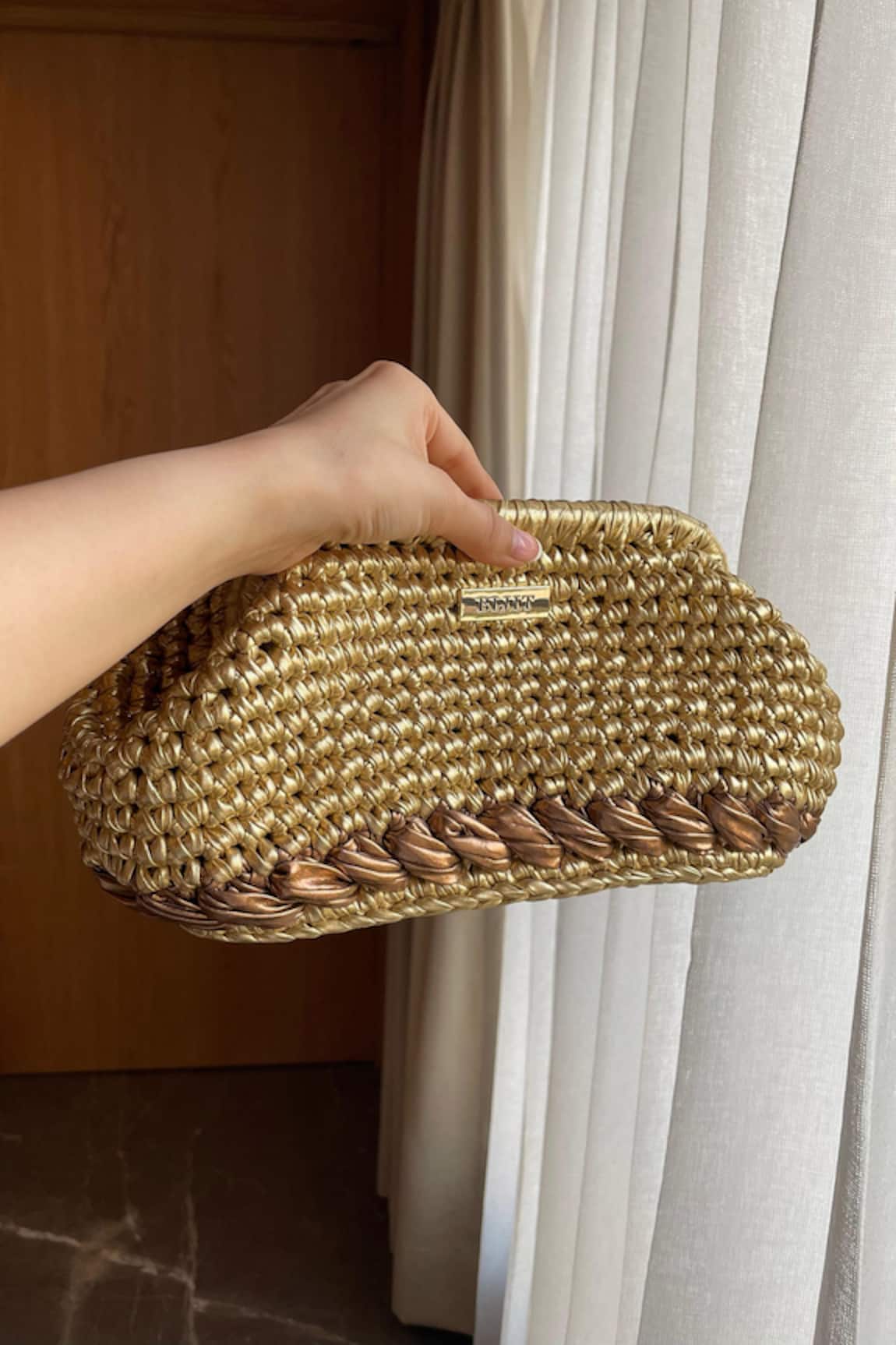BIJIT Knotted Weave Textured Clutch 