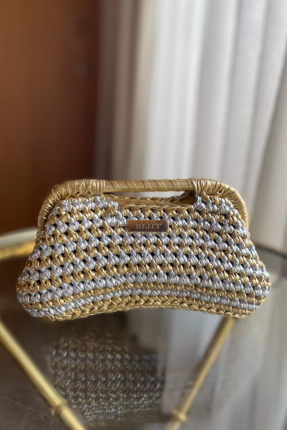 BIJIT Knot Textured Clutch 