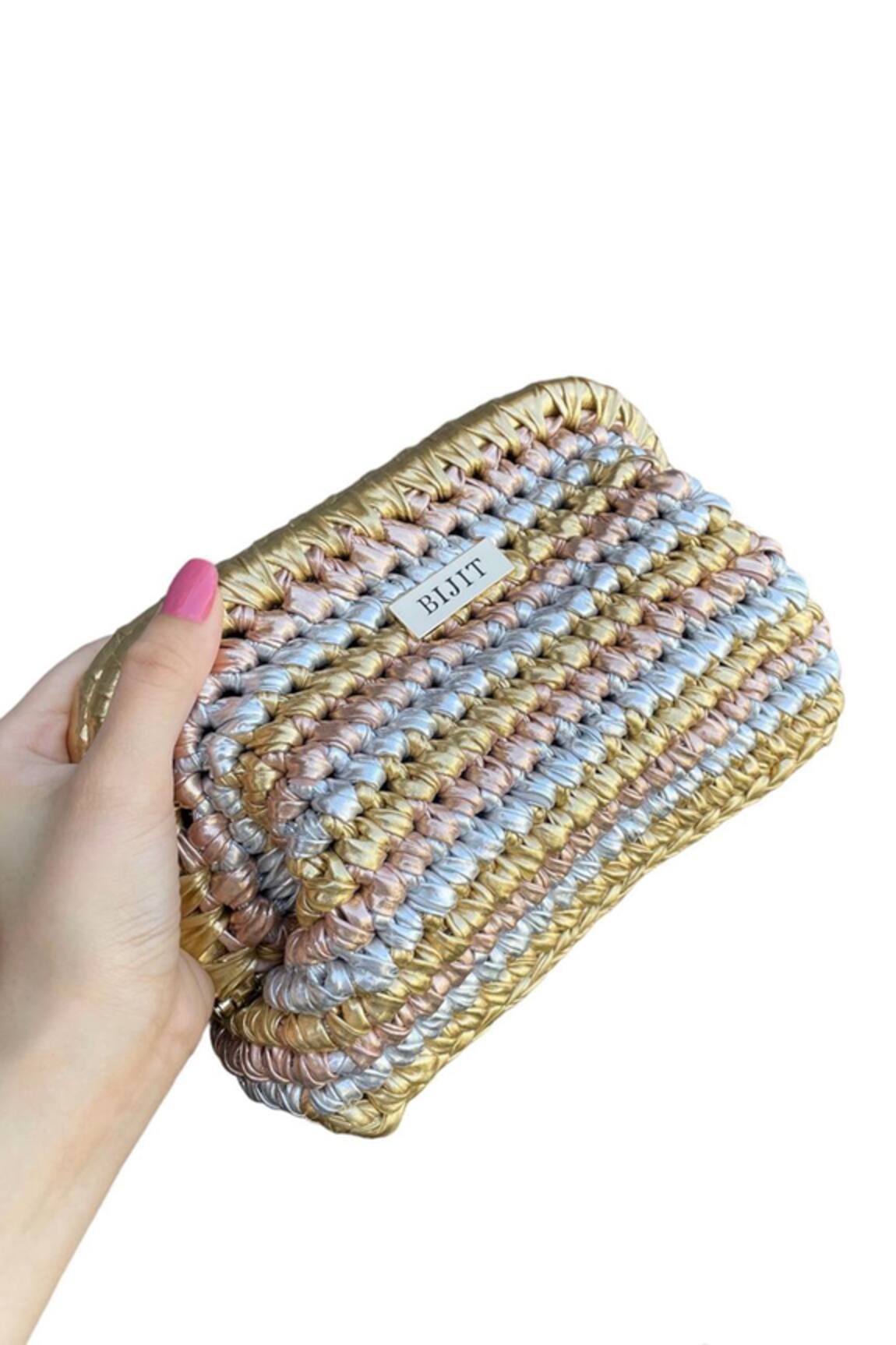 BIJIT Striped Interlock Knotted Clutch 
