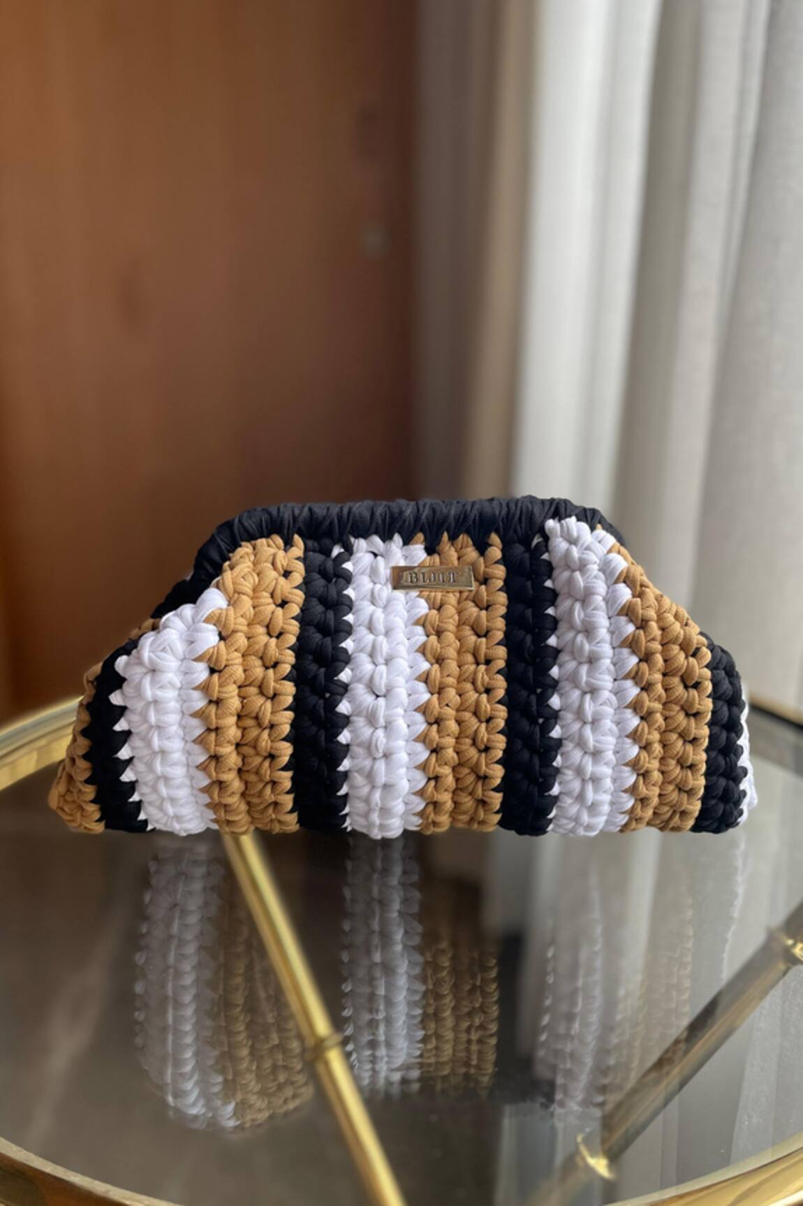 BIJIT Striped Interlock Knotted Clutch 