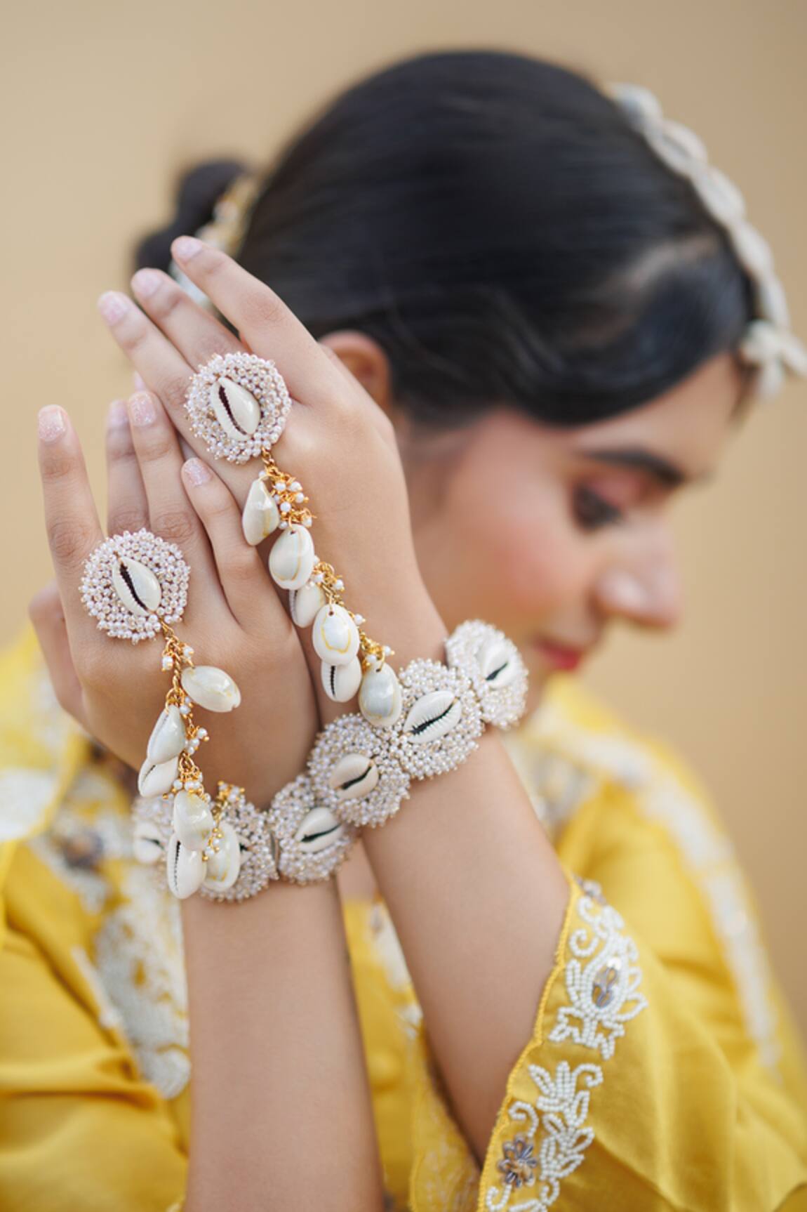 Kanyaadhan By Dhirajaayushi Cowrie Shell Haathphool Set of 2