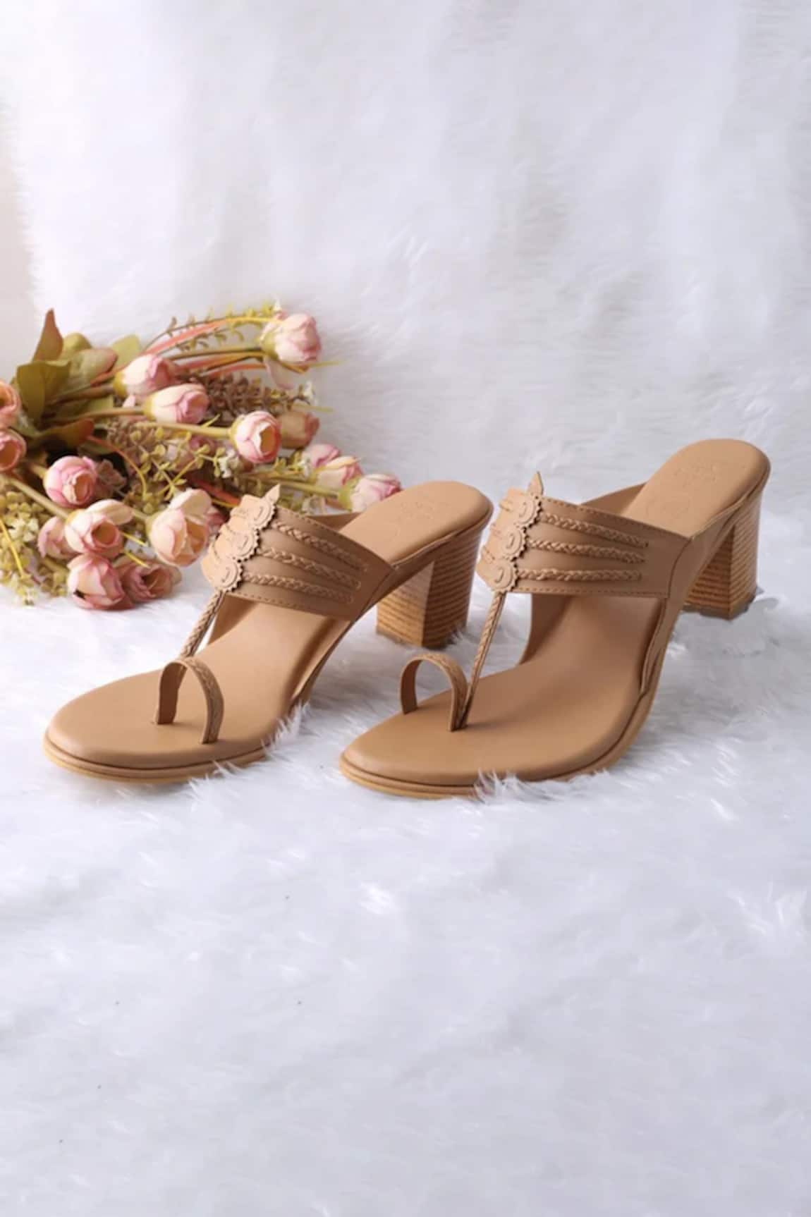 Irasoles Nut Brown Braided Applique Block Heels 