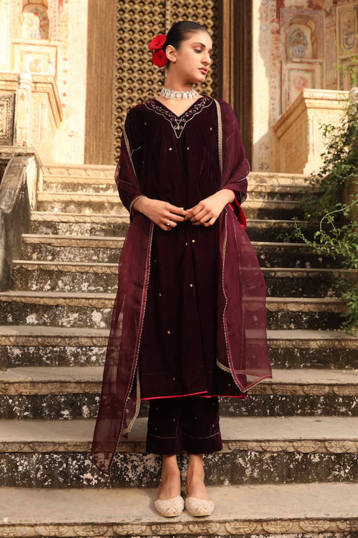 Trendy tokari Purple Velvet Embroidered Kurta Set 