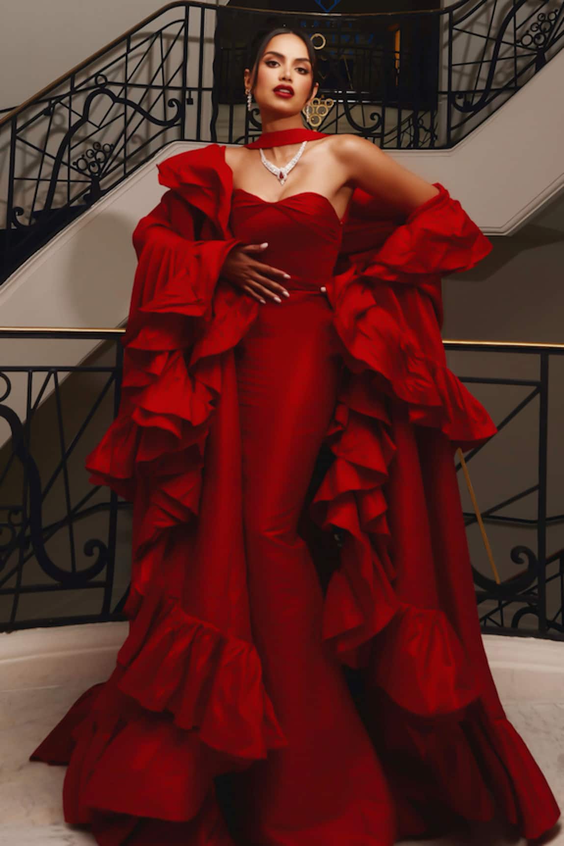 Gauri & Nainika Red Raw Silk Sweetheart Neck Gown & Stole